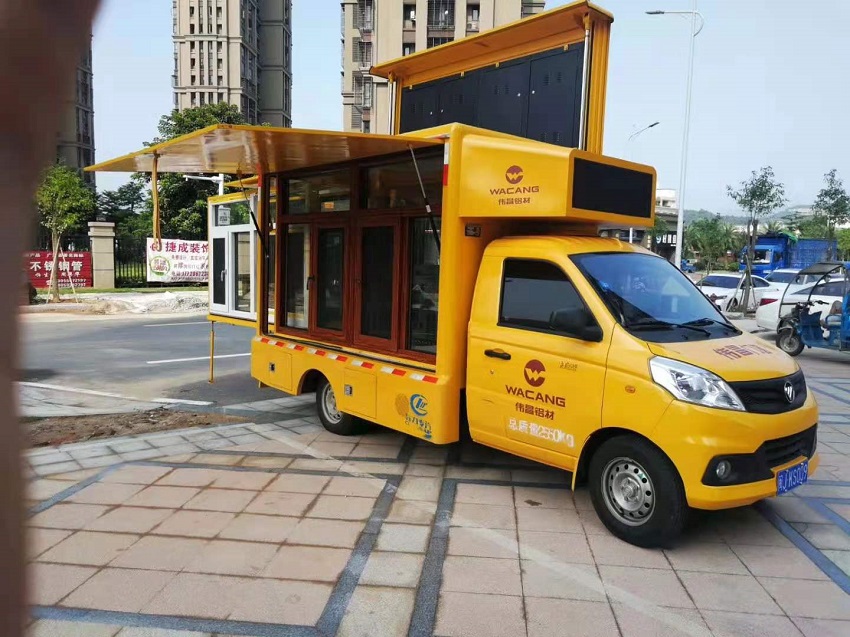 門窗展示車