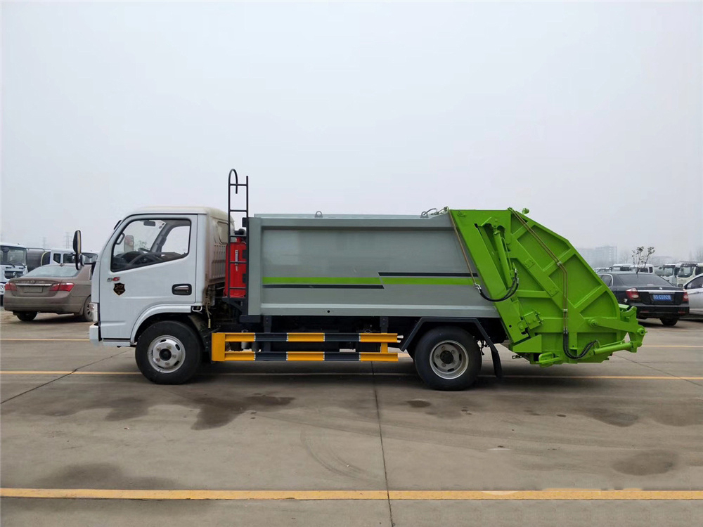 5方 地庫(kù)專用東風(fēng)D6 壓縮垃圾車