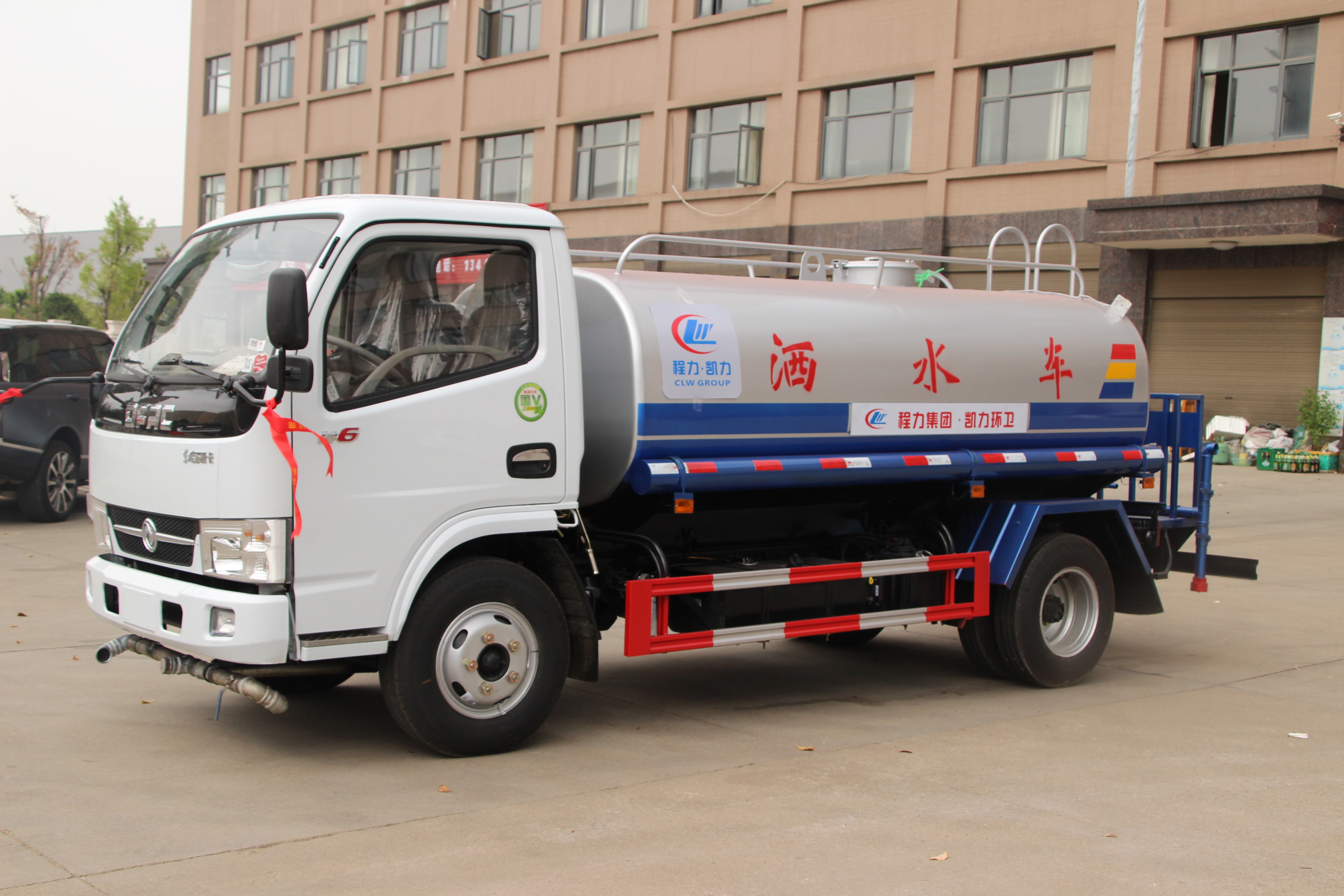 環(huán)衛(wèi)車廠家提醒您灑水車復工前應做的檢查（二）