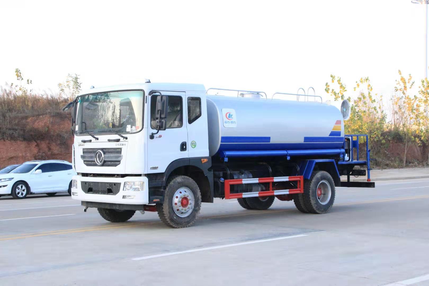 環(huán)衛(wèi)車廠家提醒您灑水車復(fù)工前應(yīng)做的檢查(三）