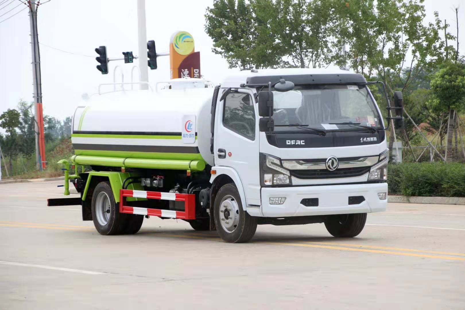 東風(fēng)8噸灑水車(chē)_國(guó)六多利卡灑水車(chē)_程力灑水車(chē)