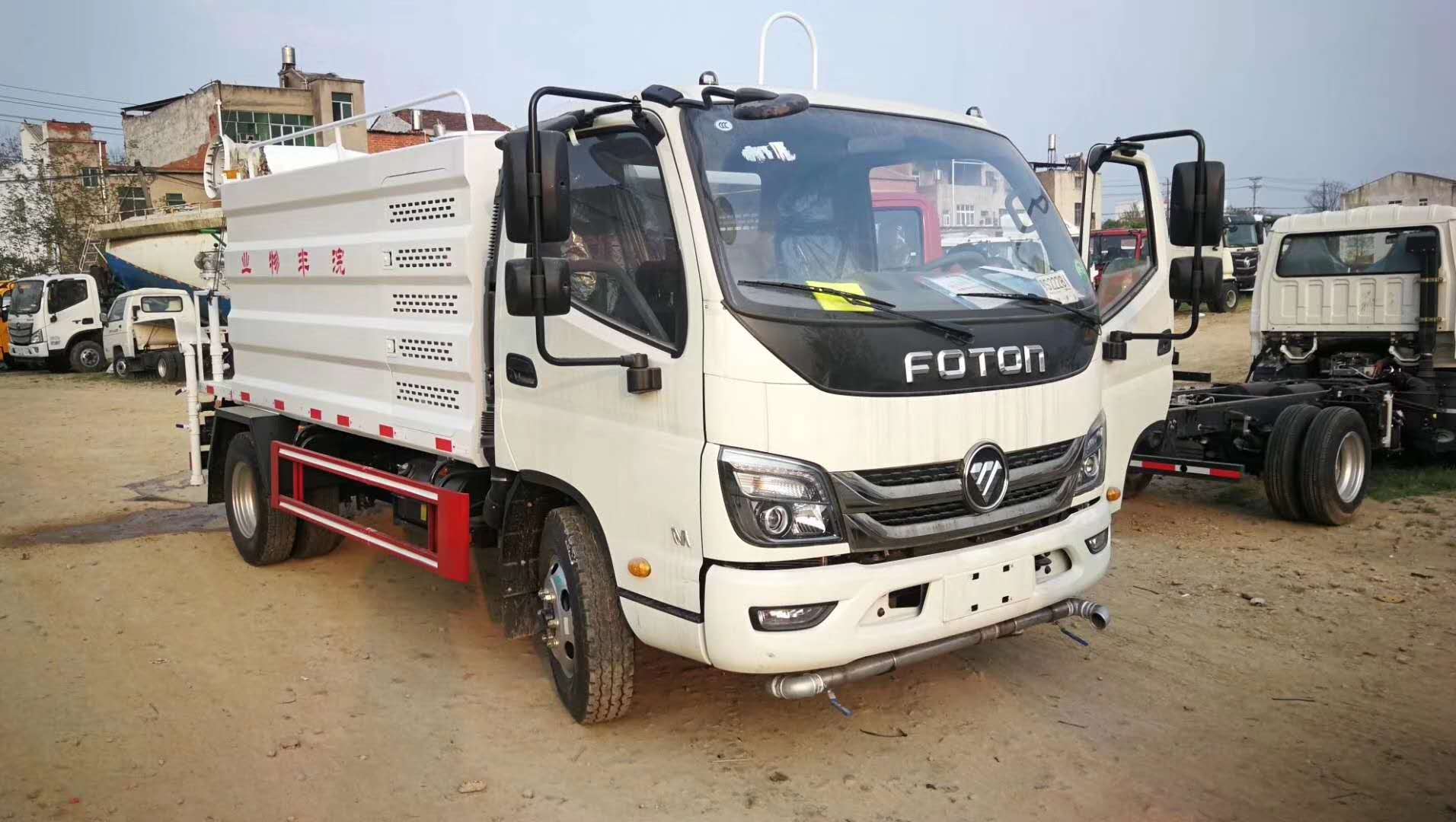 時(shí)代藍(lán)牌抑塵車價(jià)格_國(guó)六福田抑塵車價(jià)格_程力灑水車