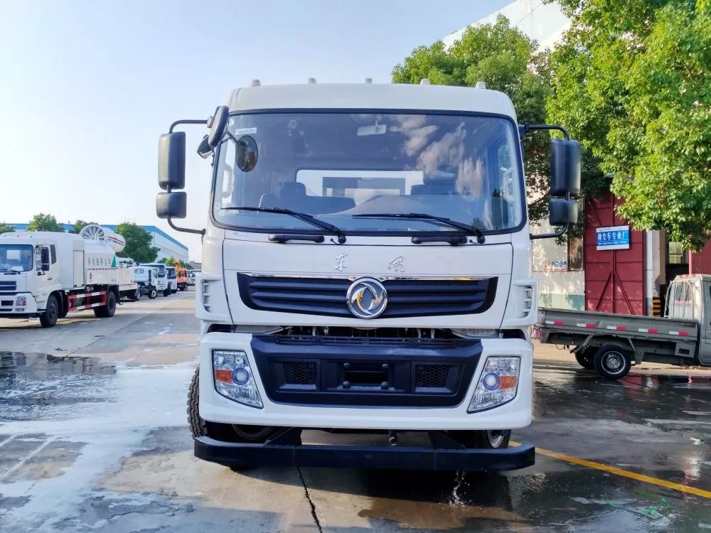 東風(fēng)隨專后雙橋抑塵車報(bào)價(jià)_16噸抑塵灑水車價(jià)格_程力灑水車