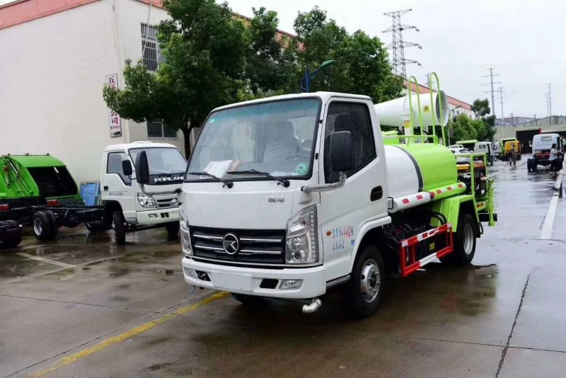國(guó)六藍(lán)牌凱馬環(huán)衛(wèi)灑水車(chē)_綠化噴灑車(chē)_抑塵噴霧車(chē)