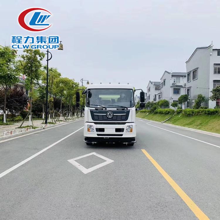 東風天錦多功能掃路灑水車_天錦洗掃車