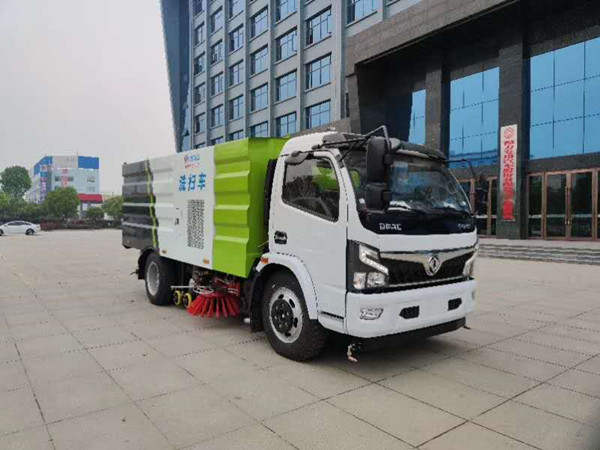 環(huán)衛(wèi)掃路車和洗掃車有哪些區(qū)別