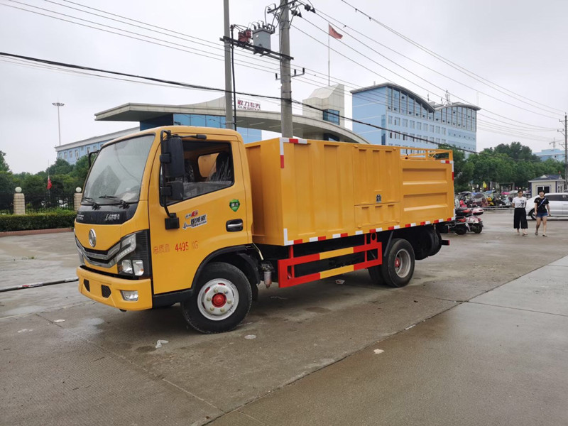 東風(fēng)多利卡分離式污水處理車
