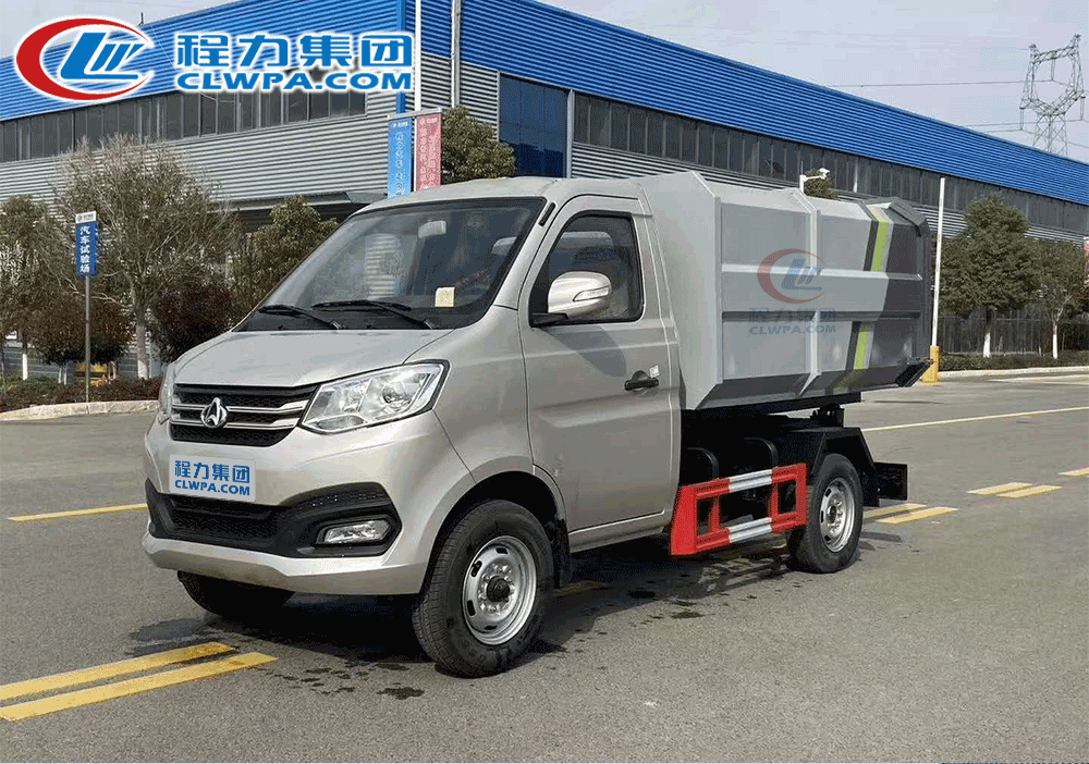 國(guó)六長(zhǎng)安汽油機(jī)掛桶垃圾車