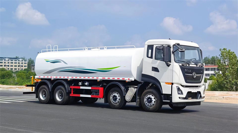 25方東風天龍綠化噴灑車