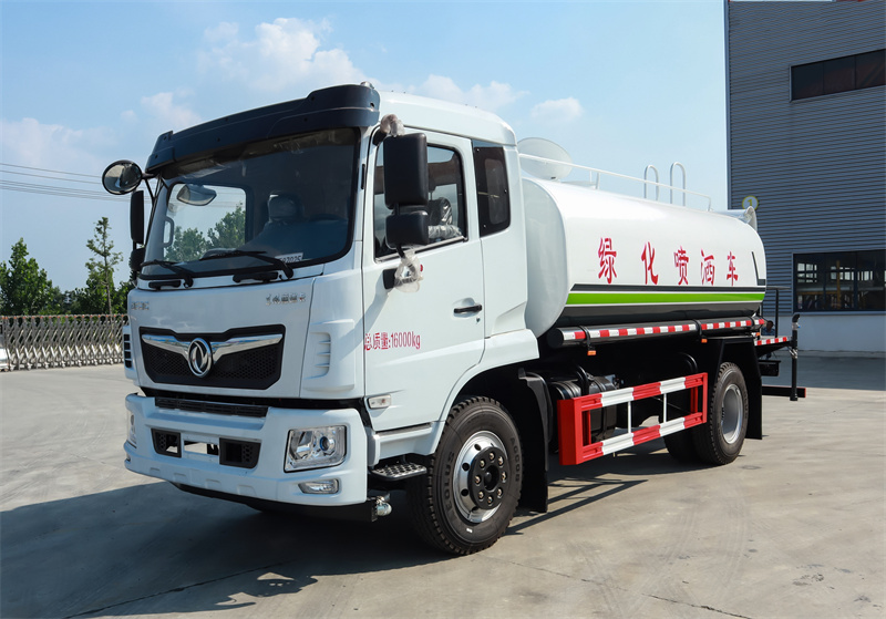 12方東風福瑞卡綠化噴灑車