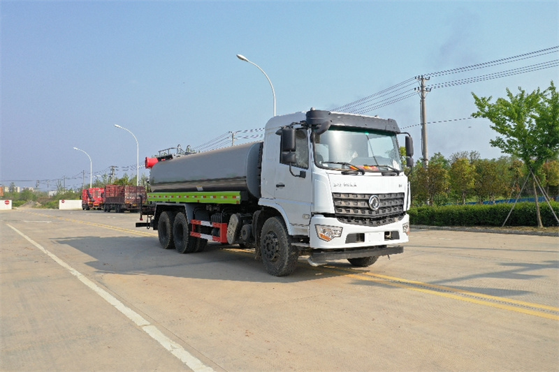 20方東風專底霧炮灑水車