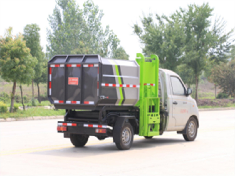 國(guó)六福田3方掛桶垃圾車(chē)