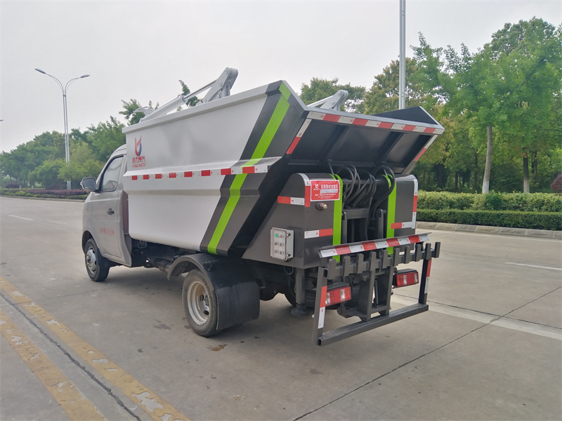 國六長安4方后掛桶無泄漏垃圾車