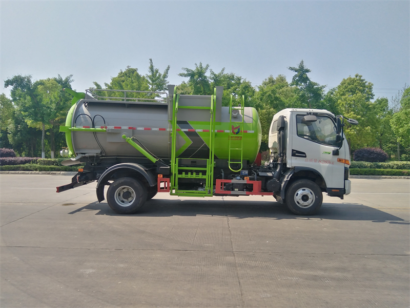 江淮駿鈴V7圓罐7方餐廚垃圾車