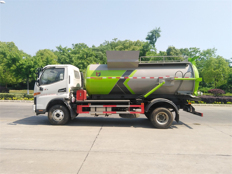 江淮駿鈴V7圓罐7方餐廚垃圾車