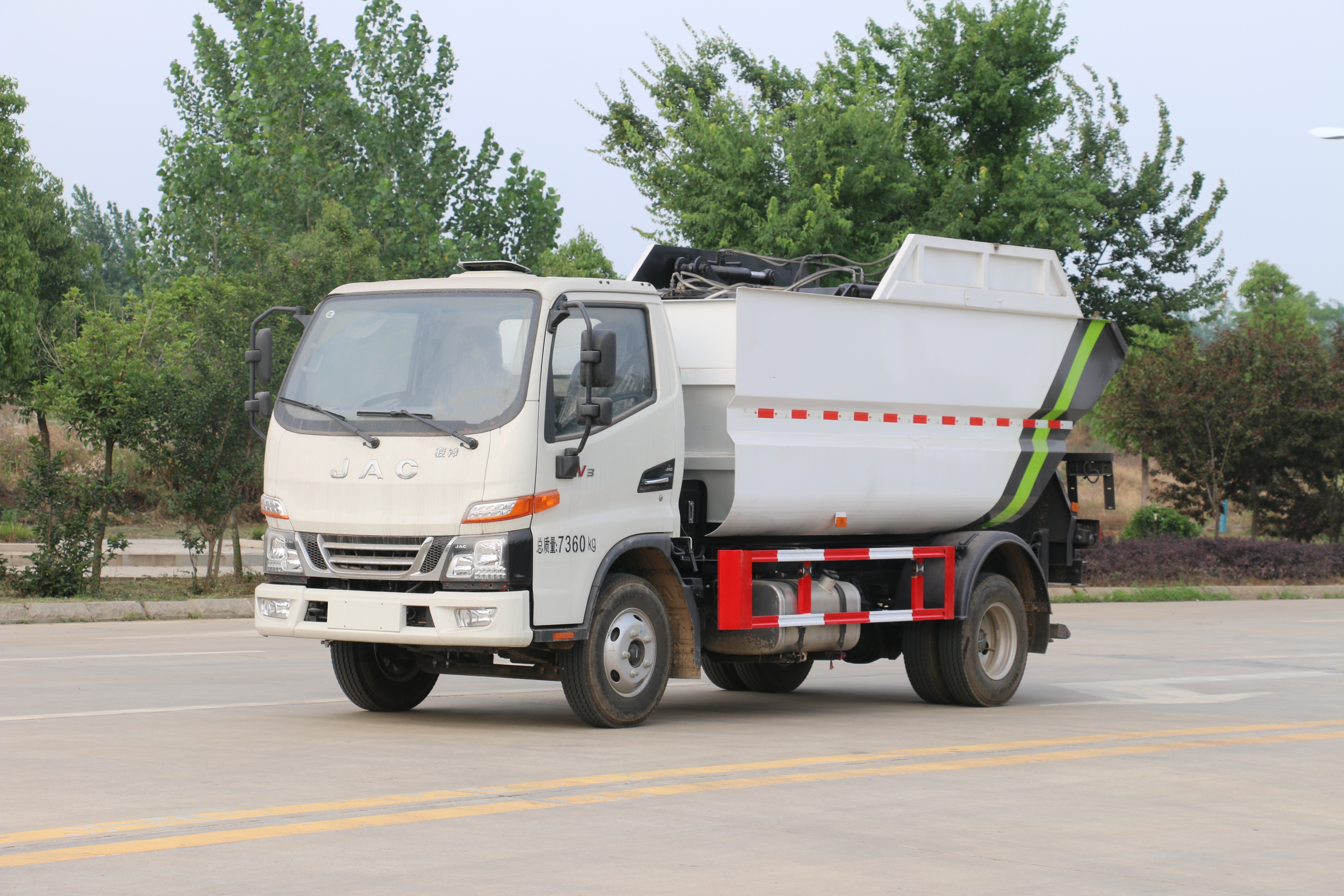 江淮駿鈴7方無泄漏垃圾車