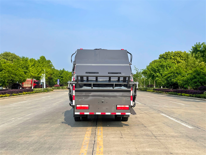 東風(fēng)10方福瑞卡壓縮垃圾車