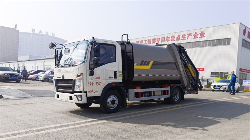 7方重汽豪沃垃圾壓縮車