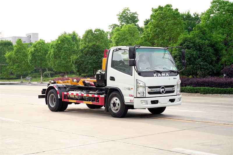 藍(lán)牌凱馬勾臂垃圾車