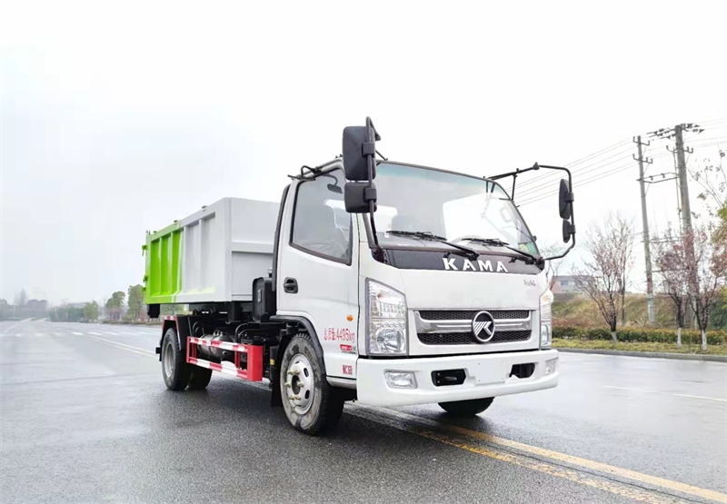 藍(lán)牌凱馬勾臂垃圾車