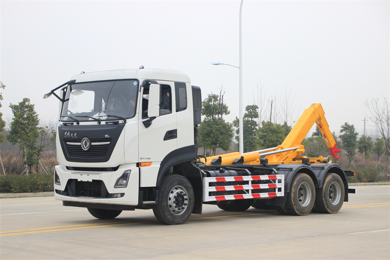 東風(fēng)天龍勾臂垃圾車