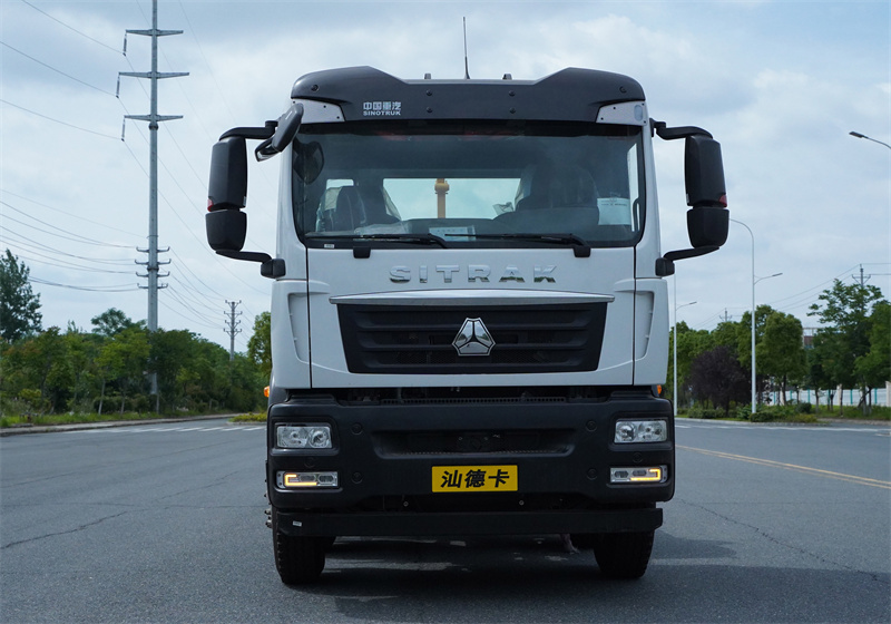 重汽汕德卡前四后八勾臂垃圾車