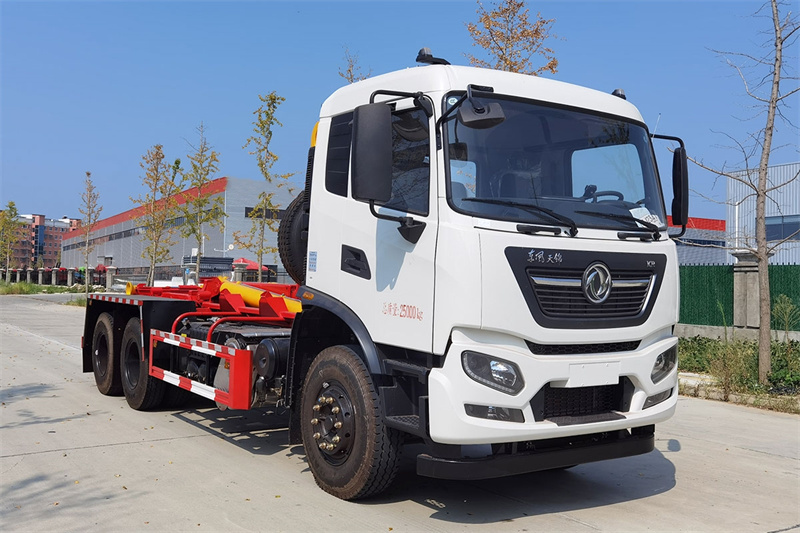 東風天錦后八輪勾臂垃圾車