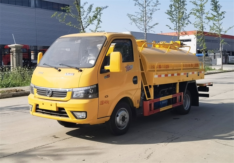 東風(fēng)途逸藍牌清洗吸污車