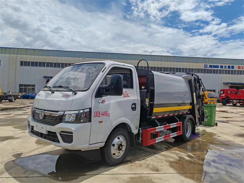 東風(fēng)途逸5方藍(lán)牌壓縮垃圾車(chē)