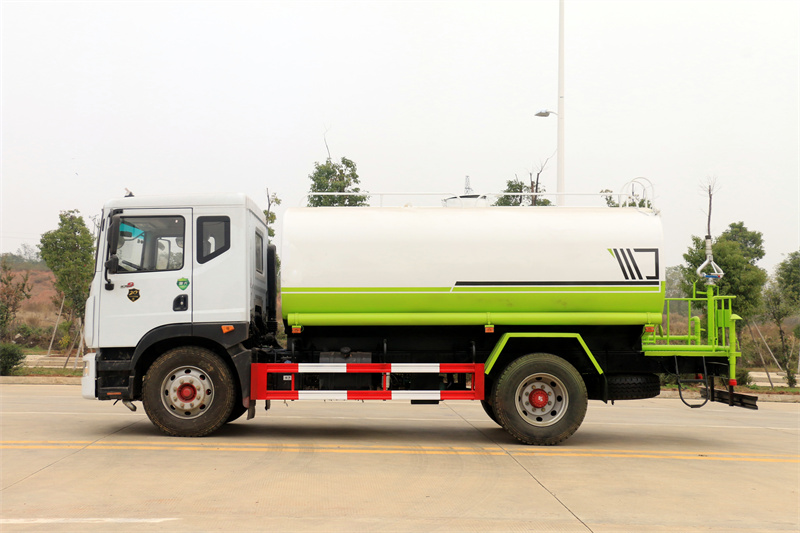 東風(fēng)多利卡12噸園林綠化車(chē)灑水車(chē)