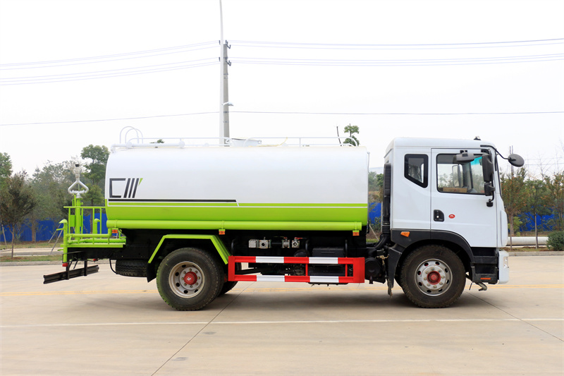 東風(fēng)多利卡12噸園林綠化車(chē)灑水車(chē)