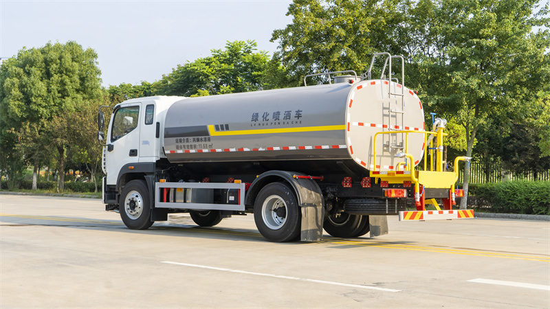 福田歐航15方綠化噴灑車