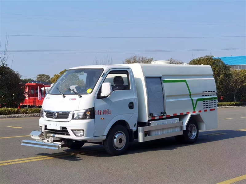 東風(fēng)途逸純電動路面養(yǎng)護(hù)車