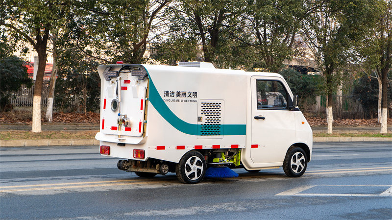 吉利微型道路洗掃車