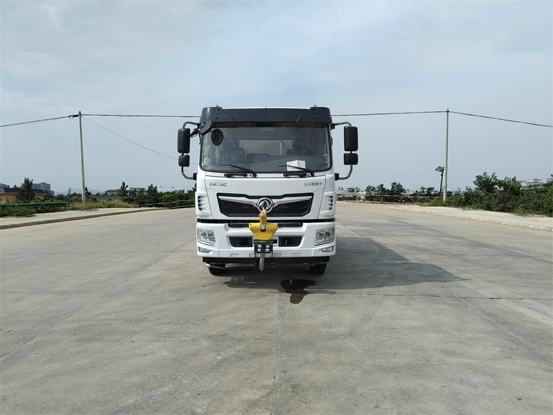 東風(fēng)福瑞卡12方綠化噴灑車