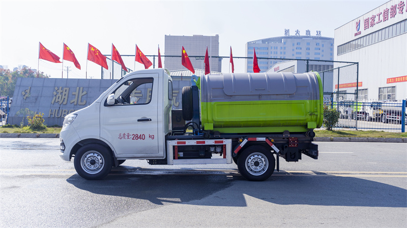  純電動長安3方勾臂垃圾車