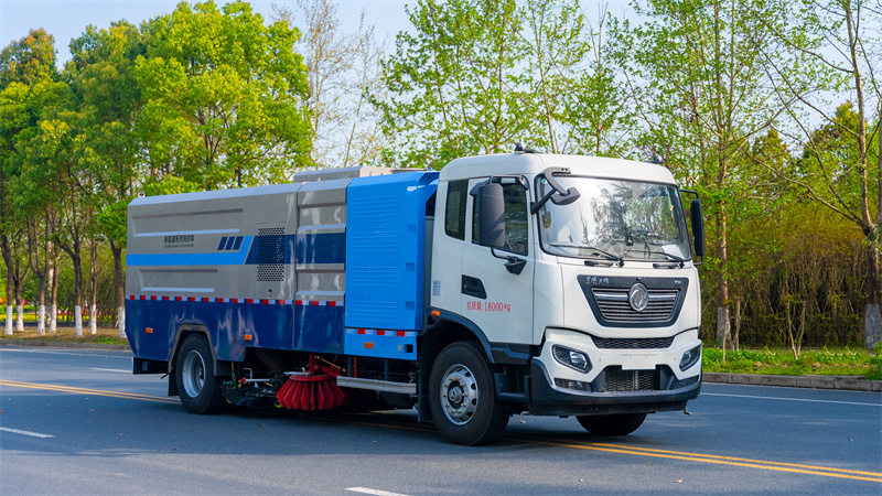 純電動?xùn)|風天錦16方道路洗掃車