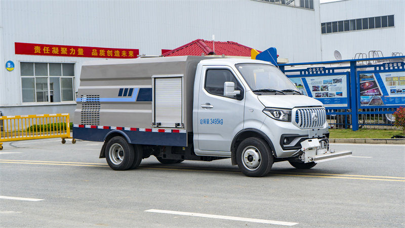 純電動長安路面清洗車