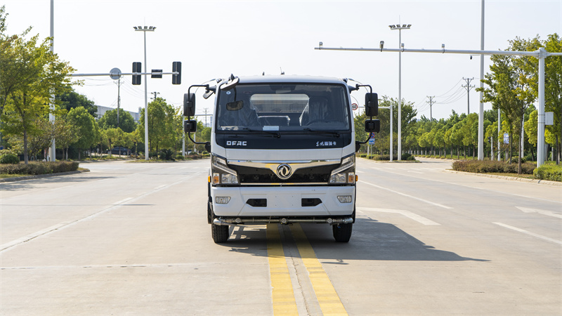 油電混動?xùn)|風(fēng)福瑞卡9方霧炮灑水車