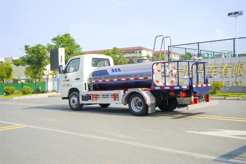 純電動(dòng)福田祥菱2方灑水車