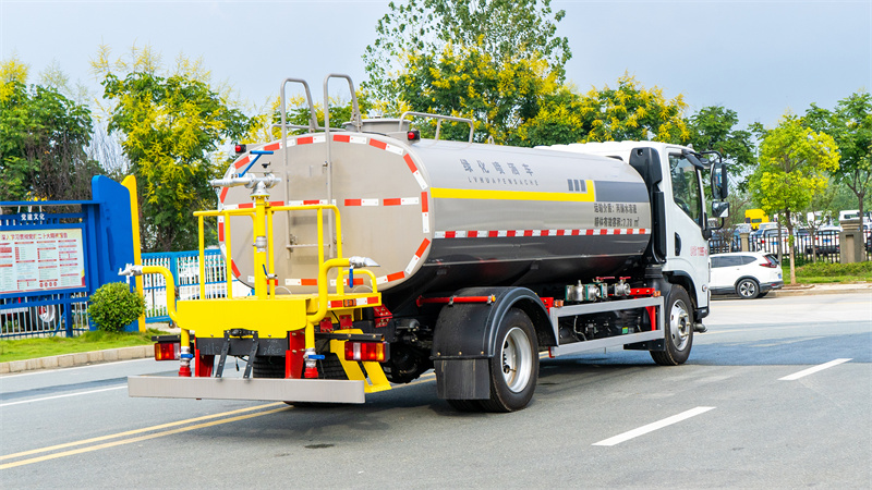 躍進9方綠化噴灑車