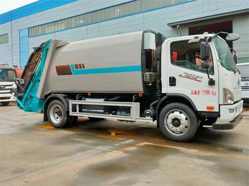 11方解放J6F壓縮垃圾車