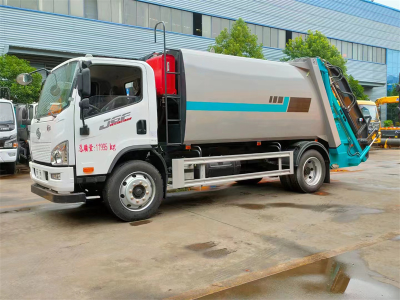 11方解放J6F壓縮垃圾車