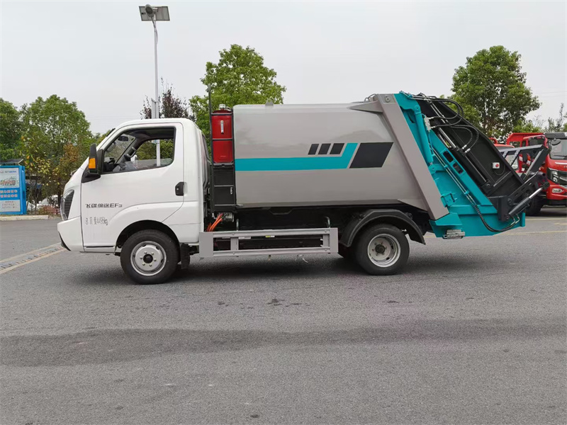 純電動5方飛碟締途藍牌壓縮垃圾車