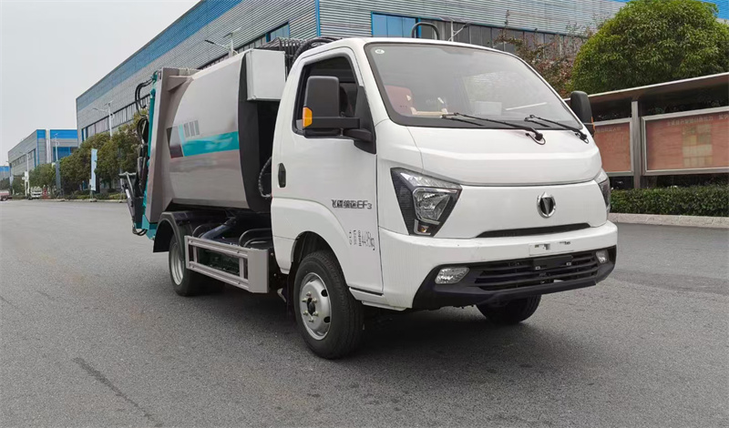 5方飛碟締途純電動(dòng)壓縮垃圾車可進(jìn)地下室的好伙伴