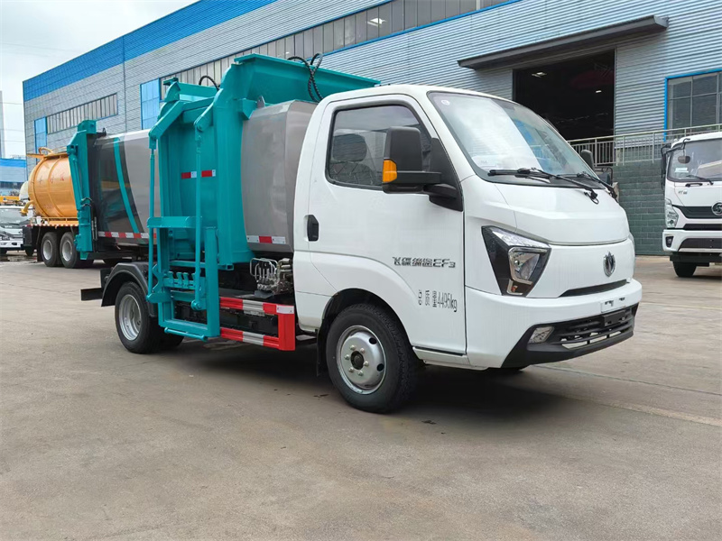 純電動(dòng)飛碟5方餐廚垃圾車綠色又高效