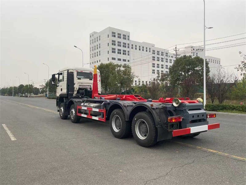 重汽豪沃前四后八勾臂垃圾車