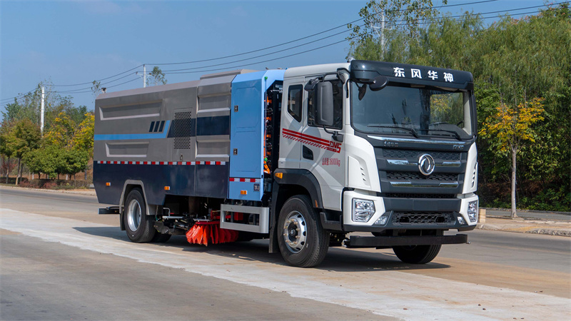 純電動(dòng)?xùn)|風(fēng)華神16方道路洗掃車