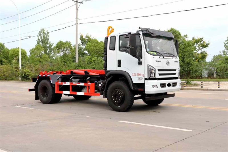 三環(huán)創(chuàng)客18噸勾臂垃圾車