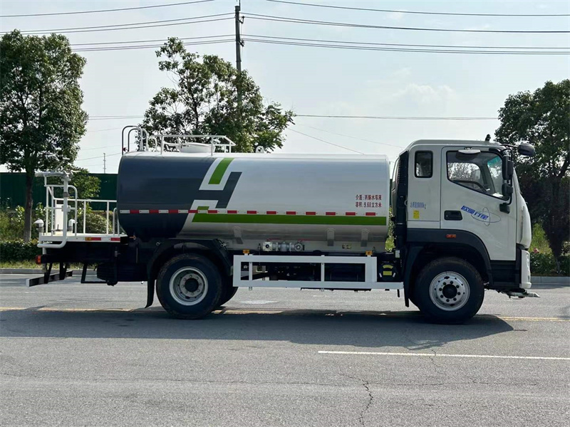福田歐曼14噸綠化噴灑車